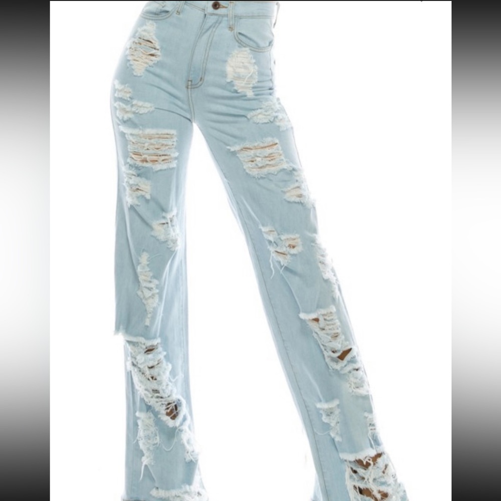 Ripped high waist jeans